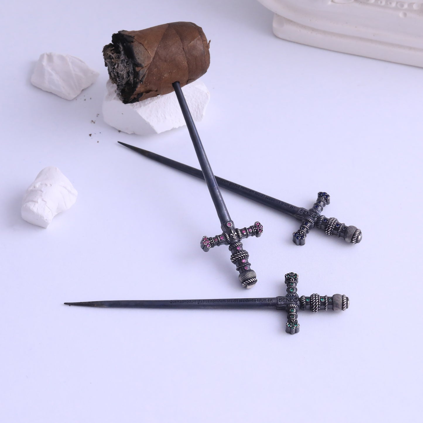 Silver Eterna Cigar Pin